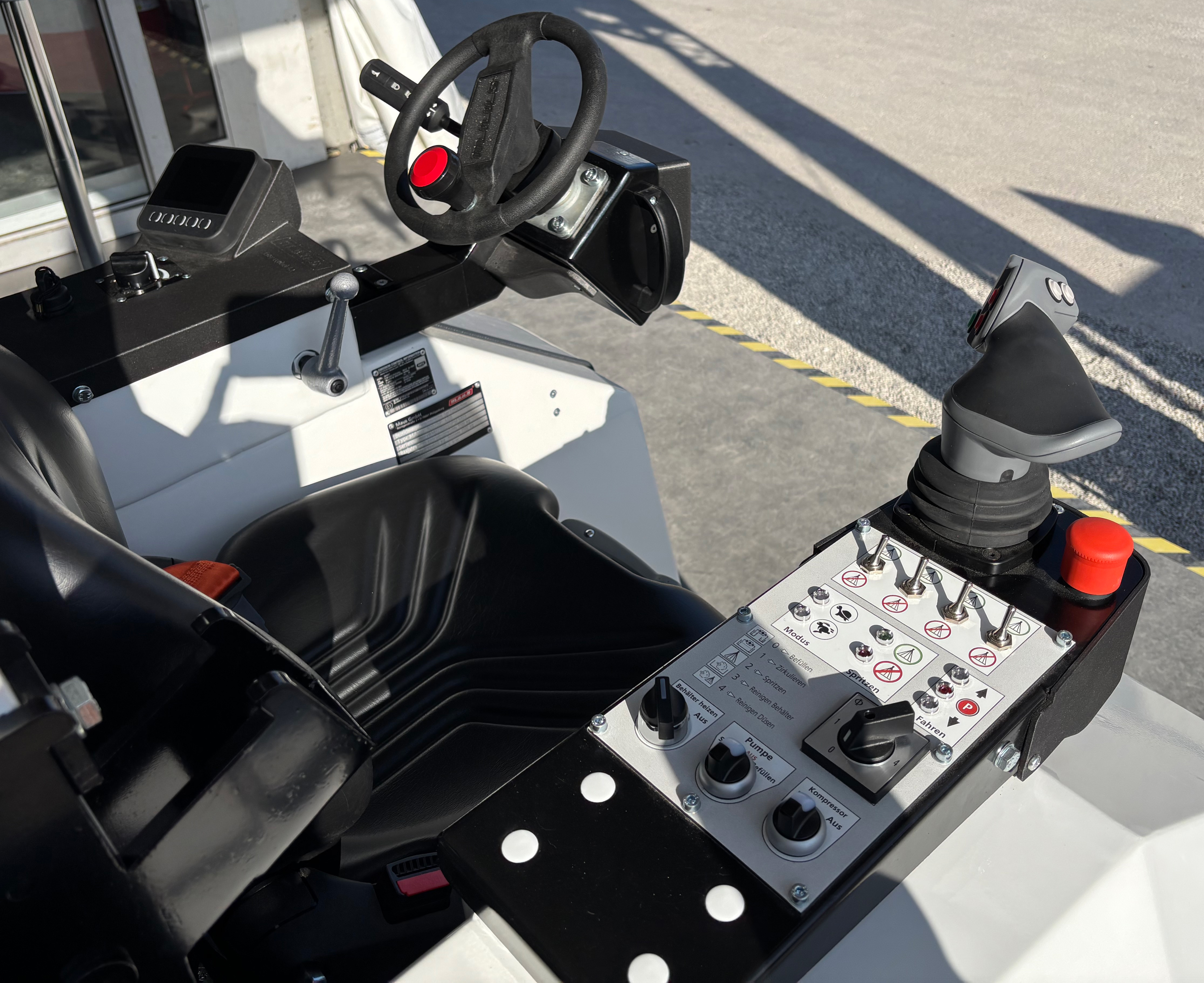 Selbstfahrende Spritzmaschine MAUS Typ SF 500